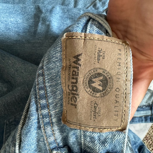 Jeans - Picture 3 of 4